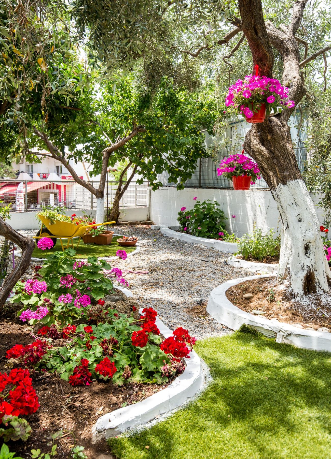 Ianos Apartments
