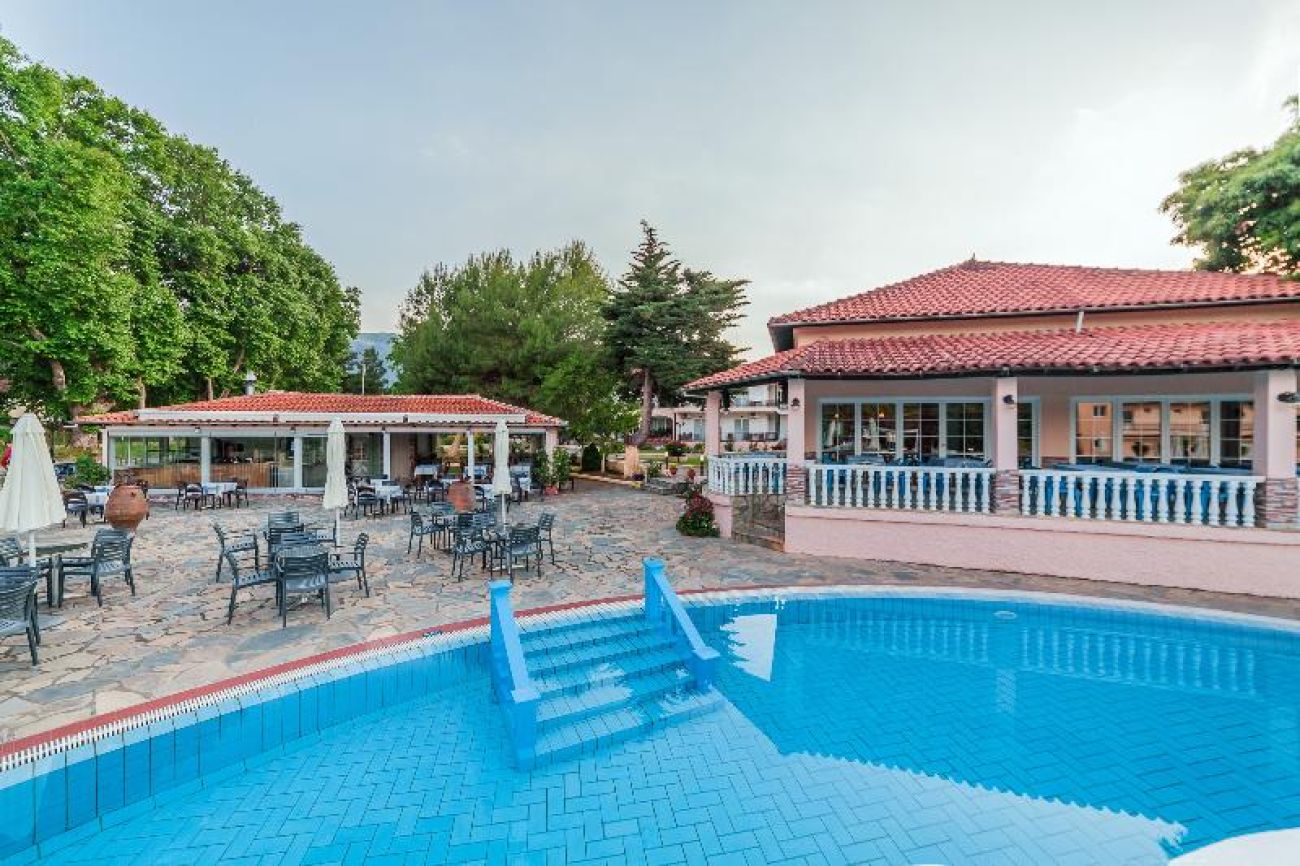 Sintrivanis Resort Beach 3*