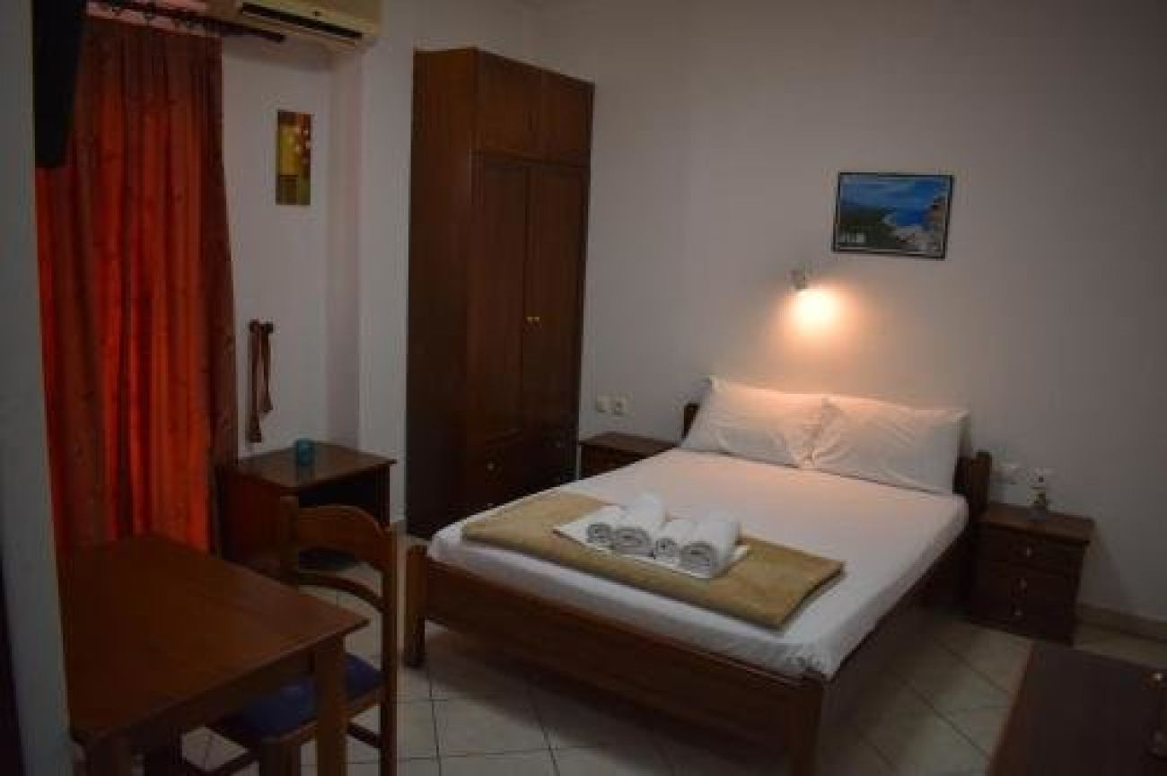 Galanis Studios And Apartments