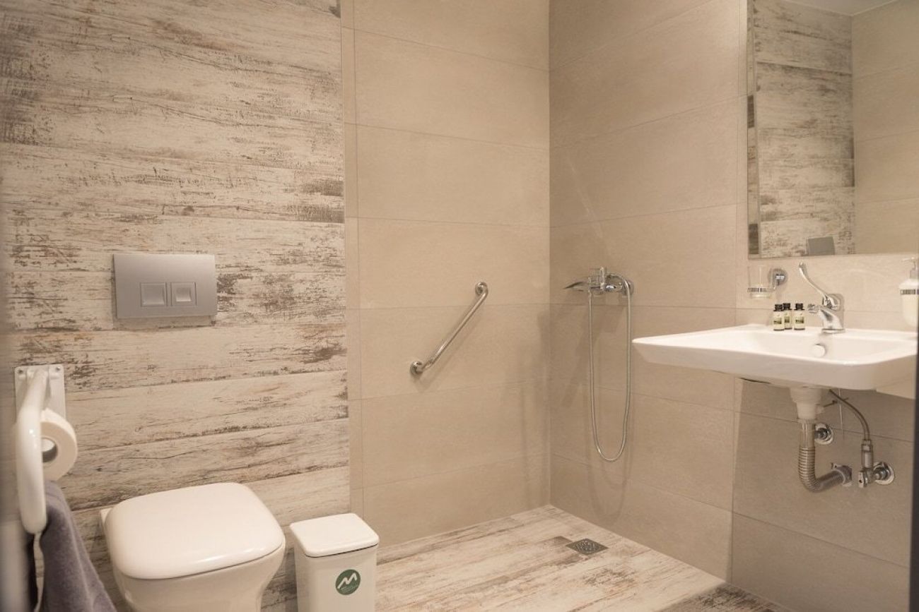 Elizabeth Queen Luxuxy Rooms 3*
