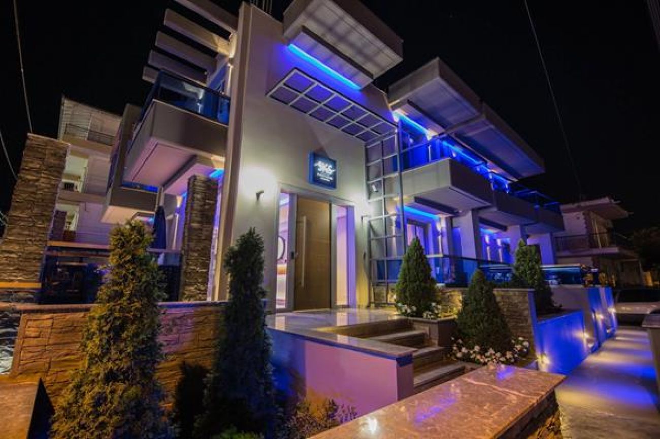 SKS Luxury Suites & Rooms 2*