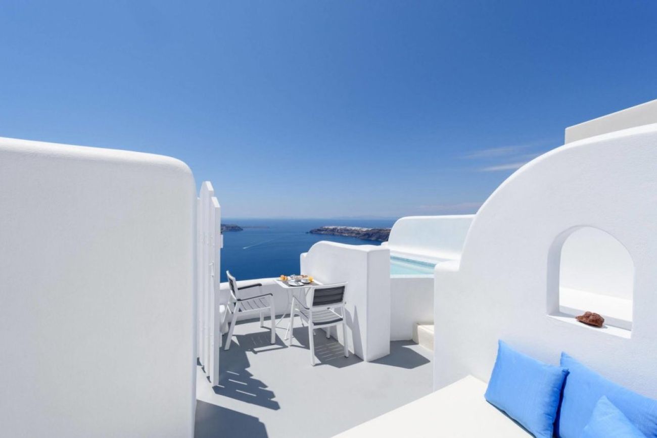 Abyssanto Suites & Spa 4*