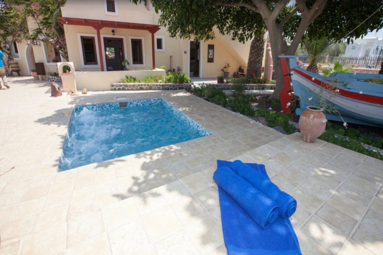 Smaragdi Hotel 3*