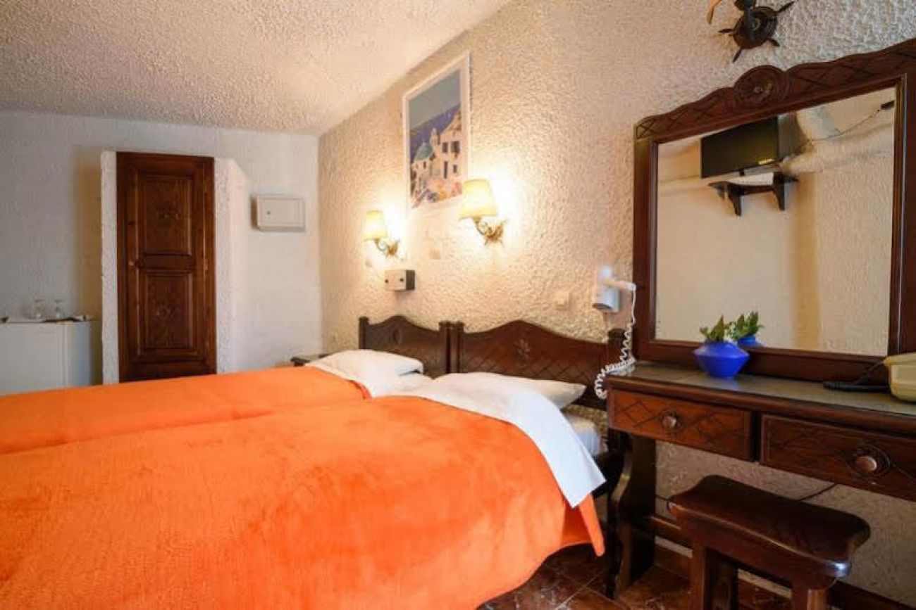 Porto Perissa 3*