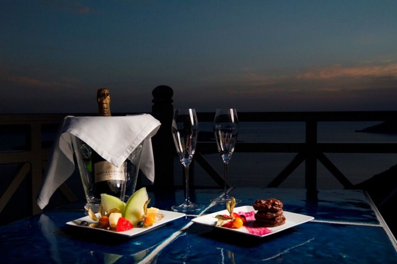 Iconic Santorini a boutique cave hotel 5*