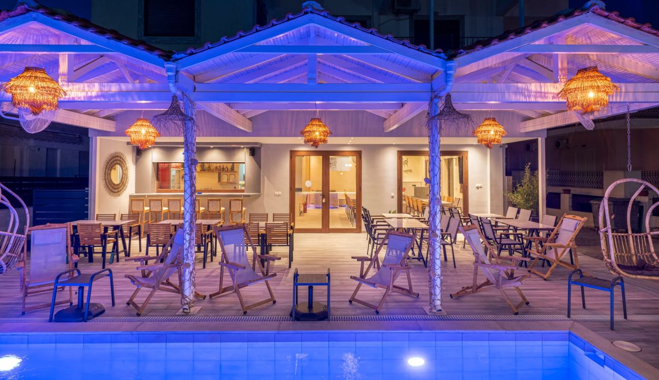 Adonis Hotel 1*