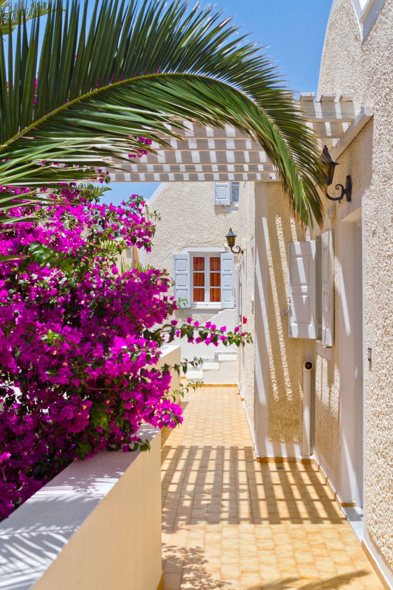Dolphins Apartments Santorini 3*