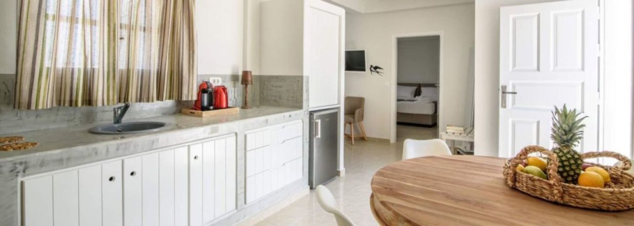 De_naxia Suites 3*