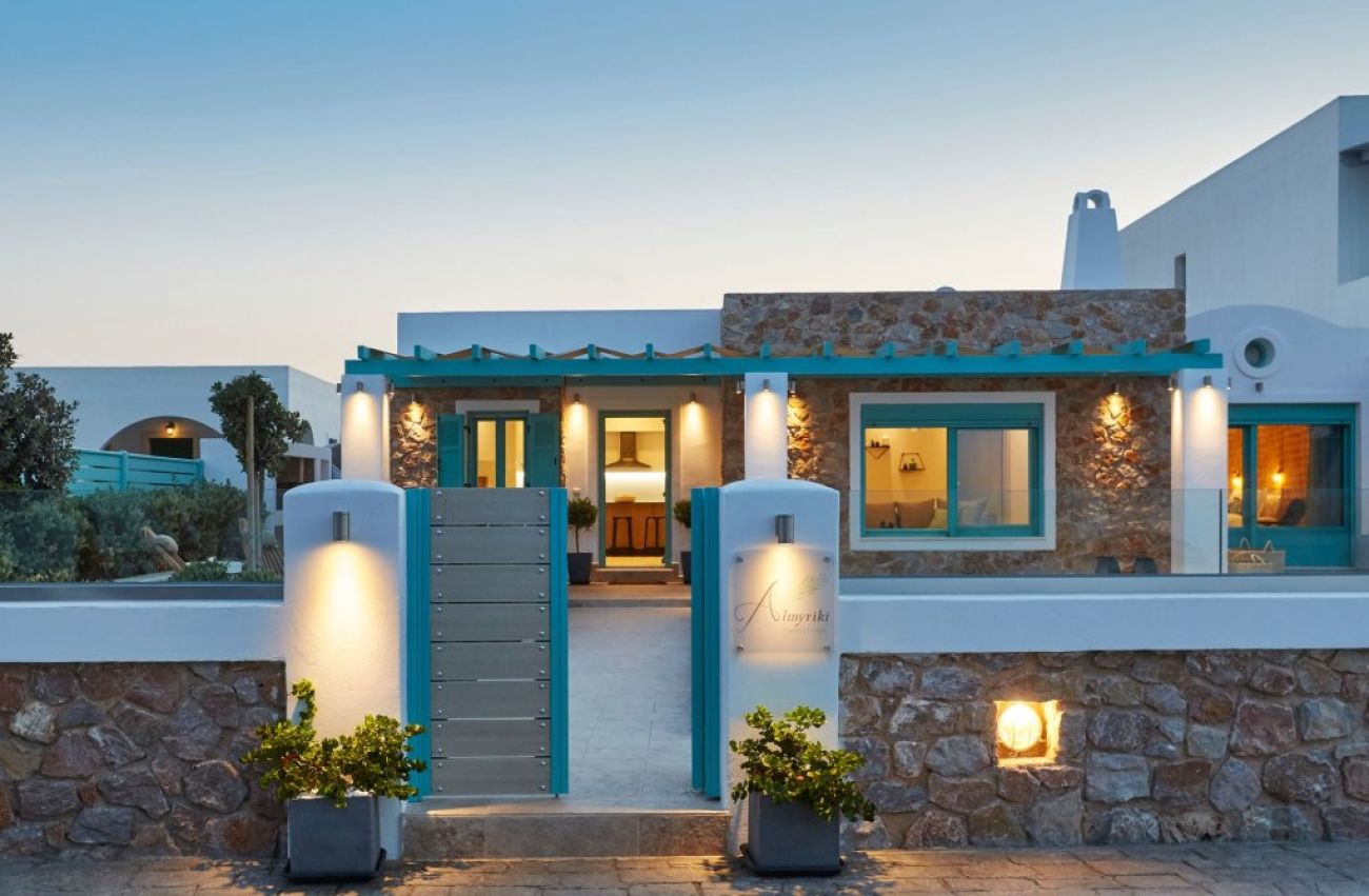 Almyriki Beach Villa 3*