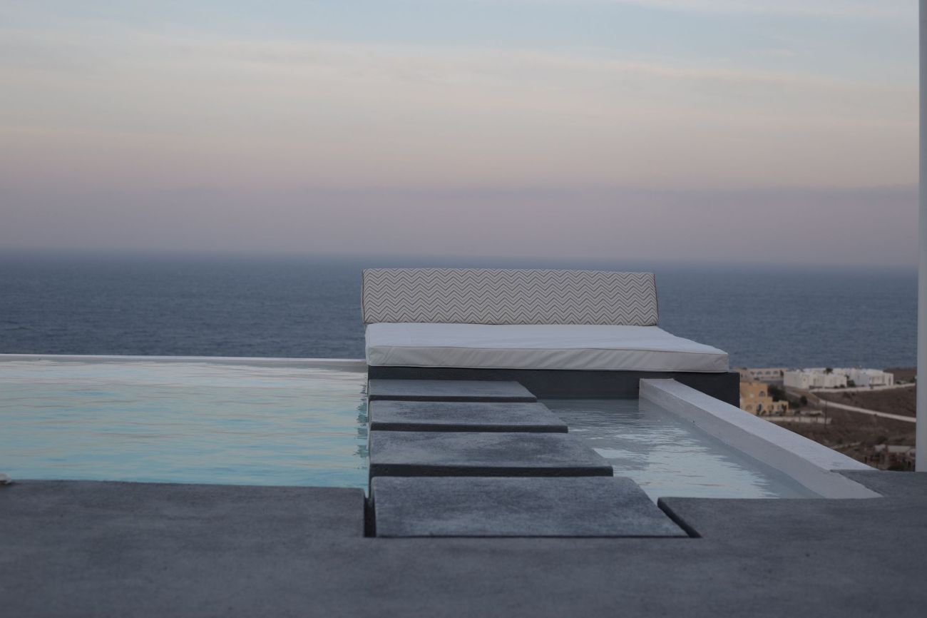 Horizon Mills Villas and Suites Santorini 5*
