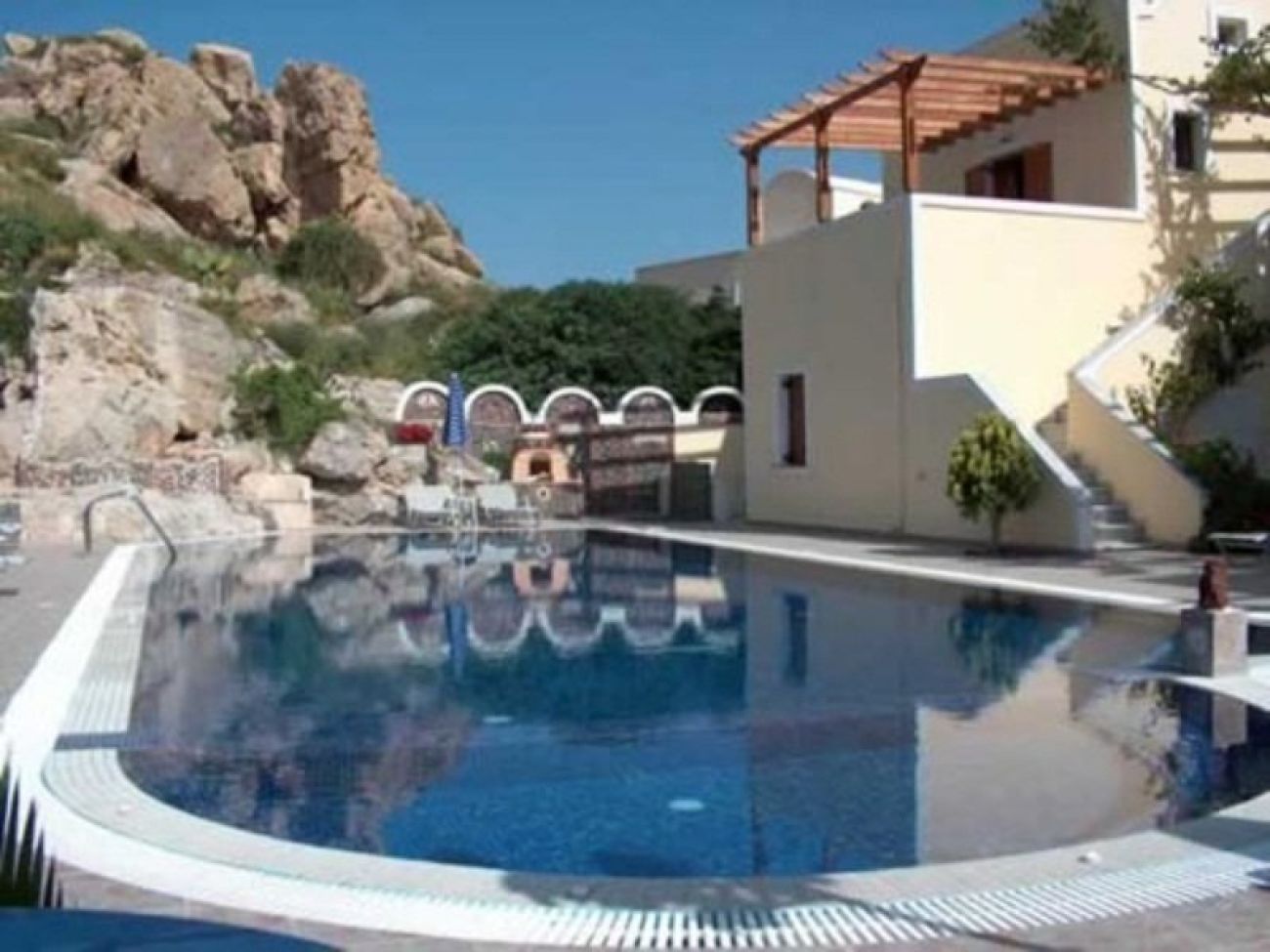 Aparthotel Black Sand 3*
