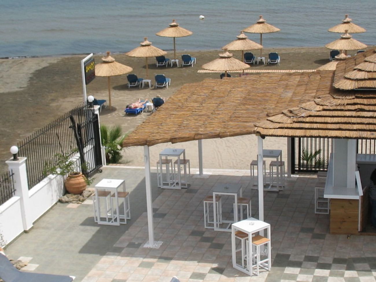 Ammos Apartments