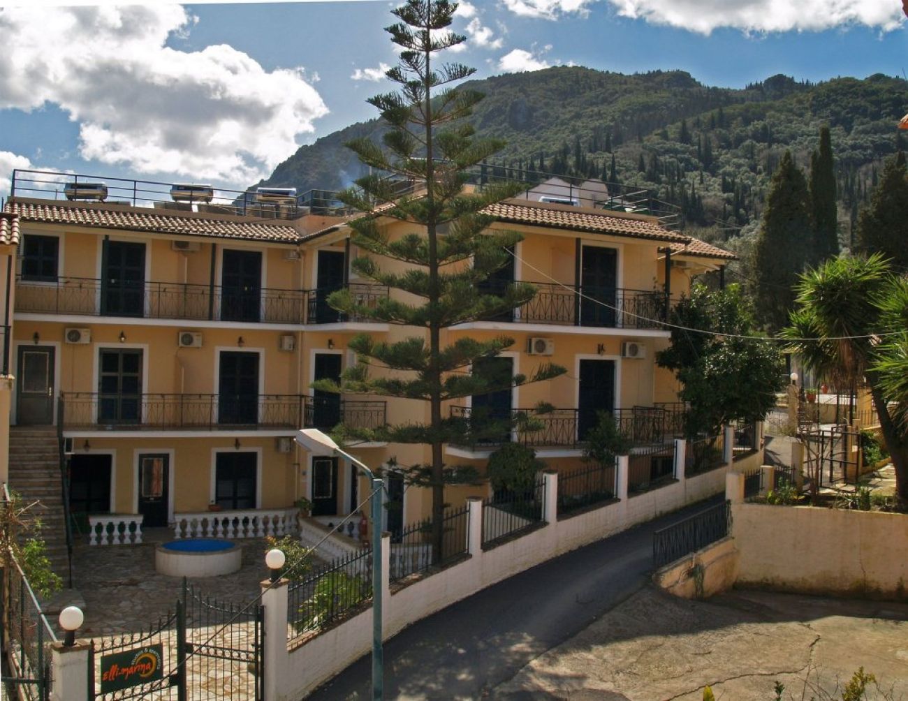 Elli Marina Studios & Apartments