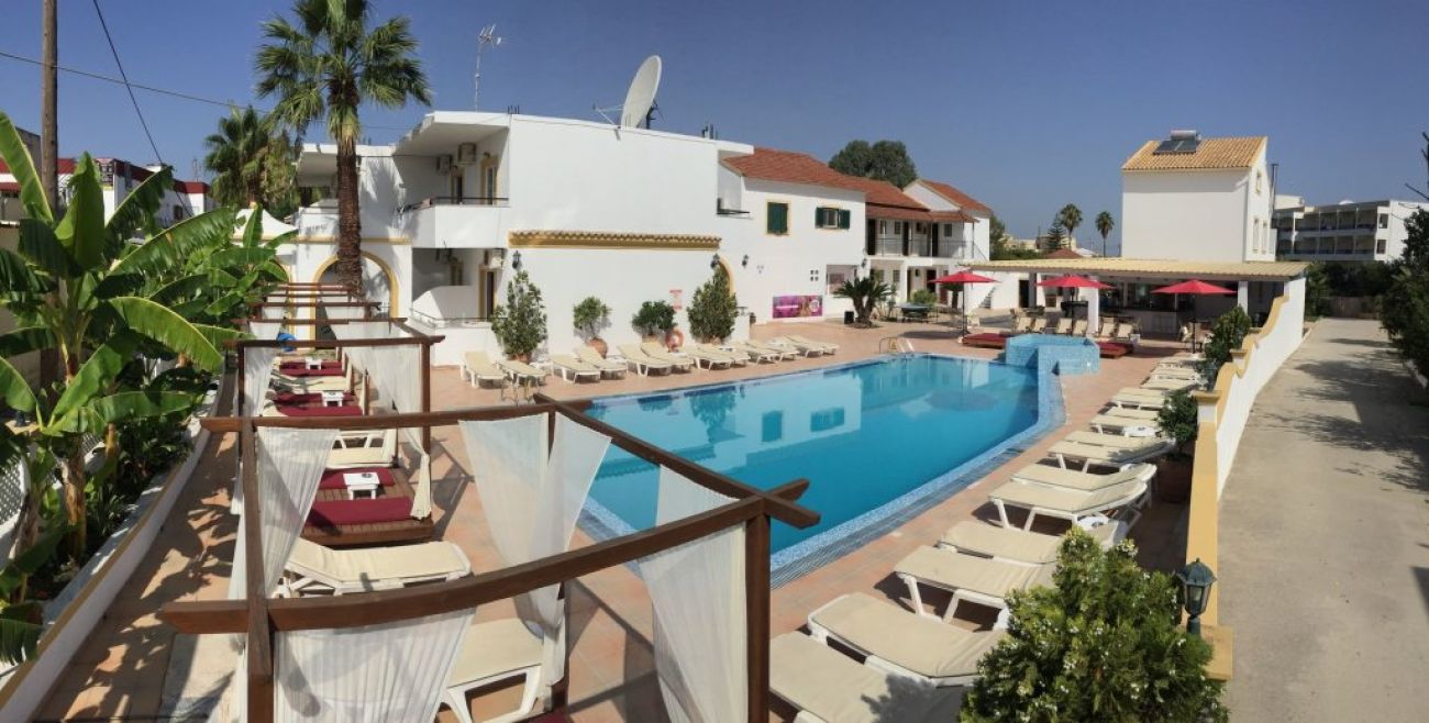 Oasis Beach Club 3*