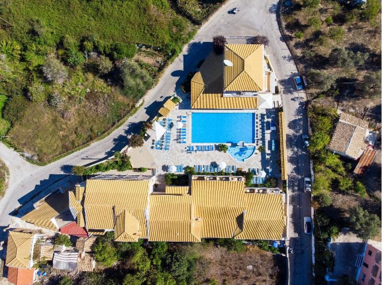 Kavos Plaza Resort 3*