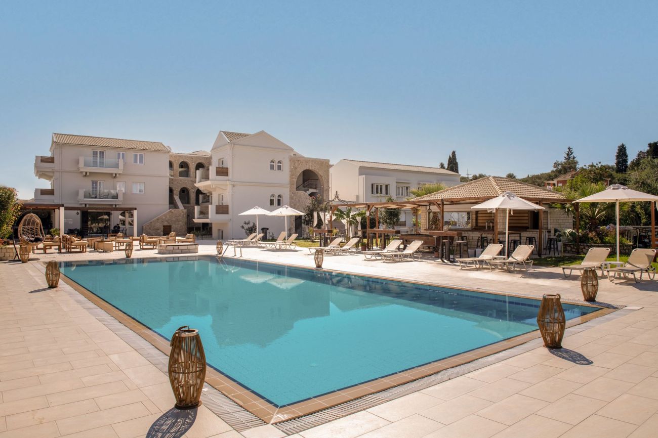 Ekati Mare Boutique Resort 4*