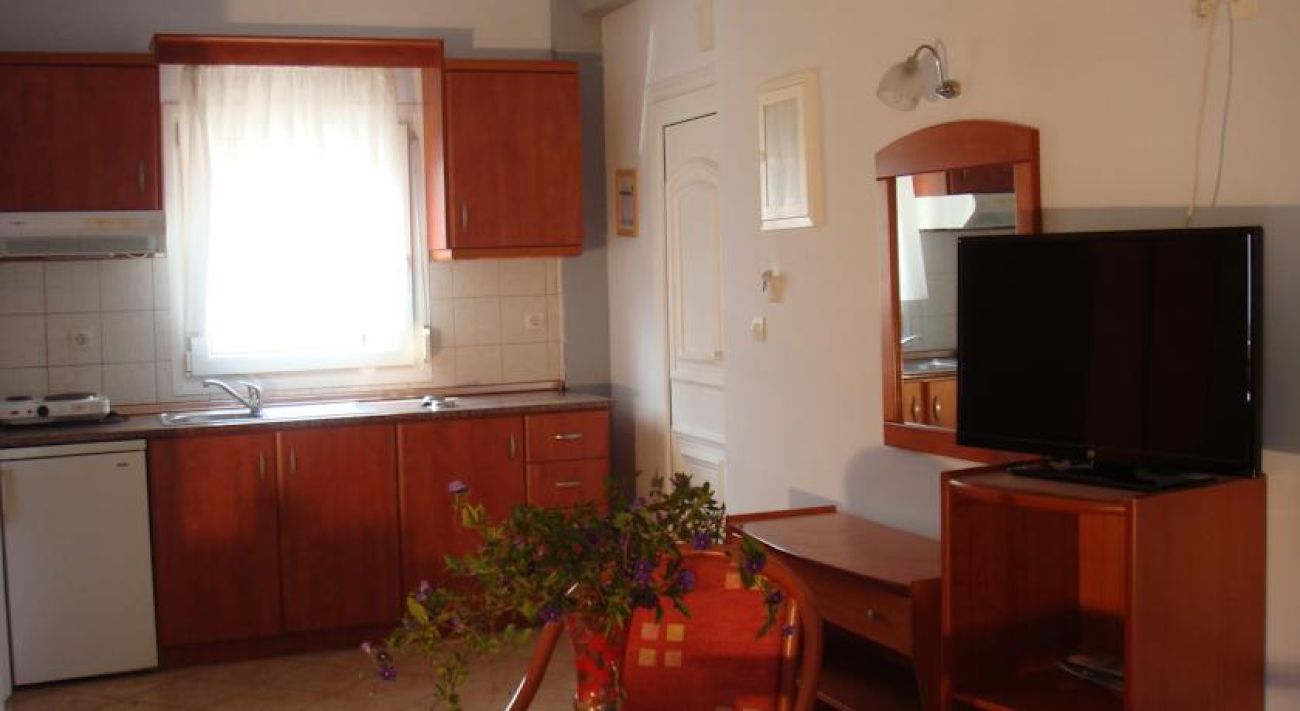 Oceanis Hotel 2*