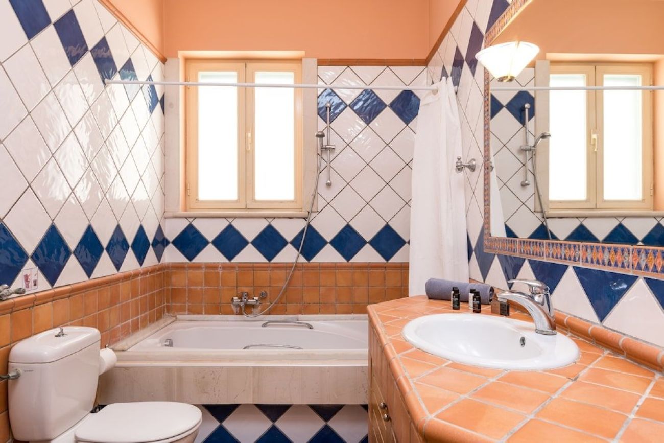 Moraitis Mansion 3*