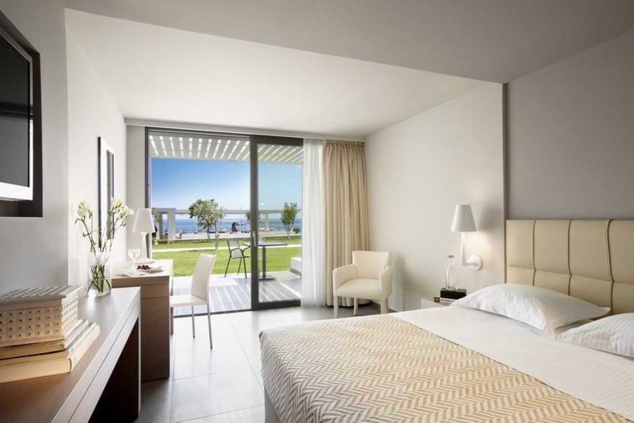 Lichnos Beach Hotel and Suites 5*