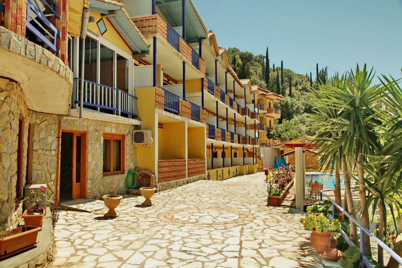 Politia Hotel 3*