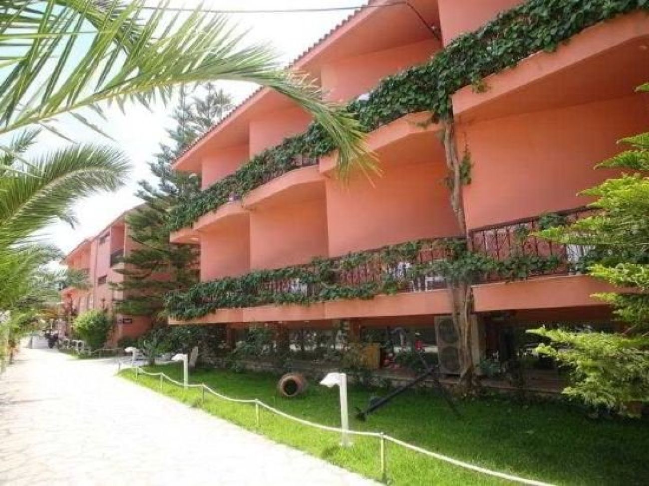 Athos Hotel 2*