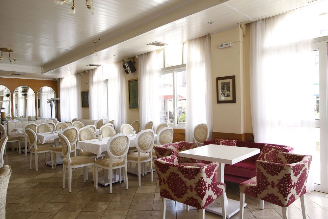 Nirikos Hotel 2*