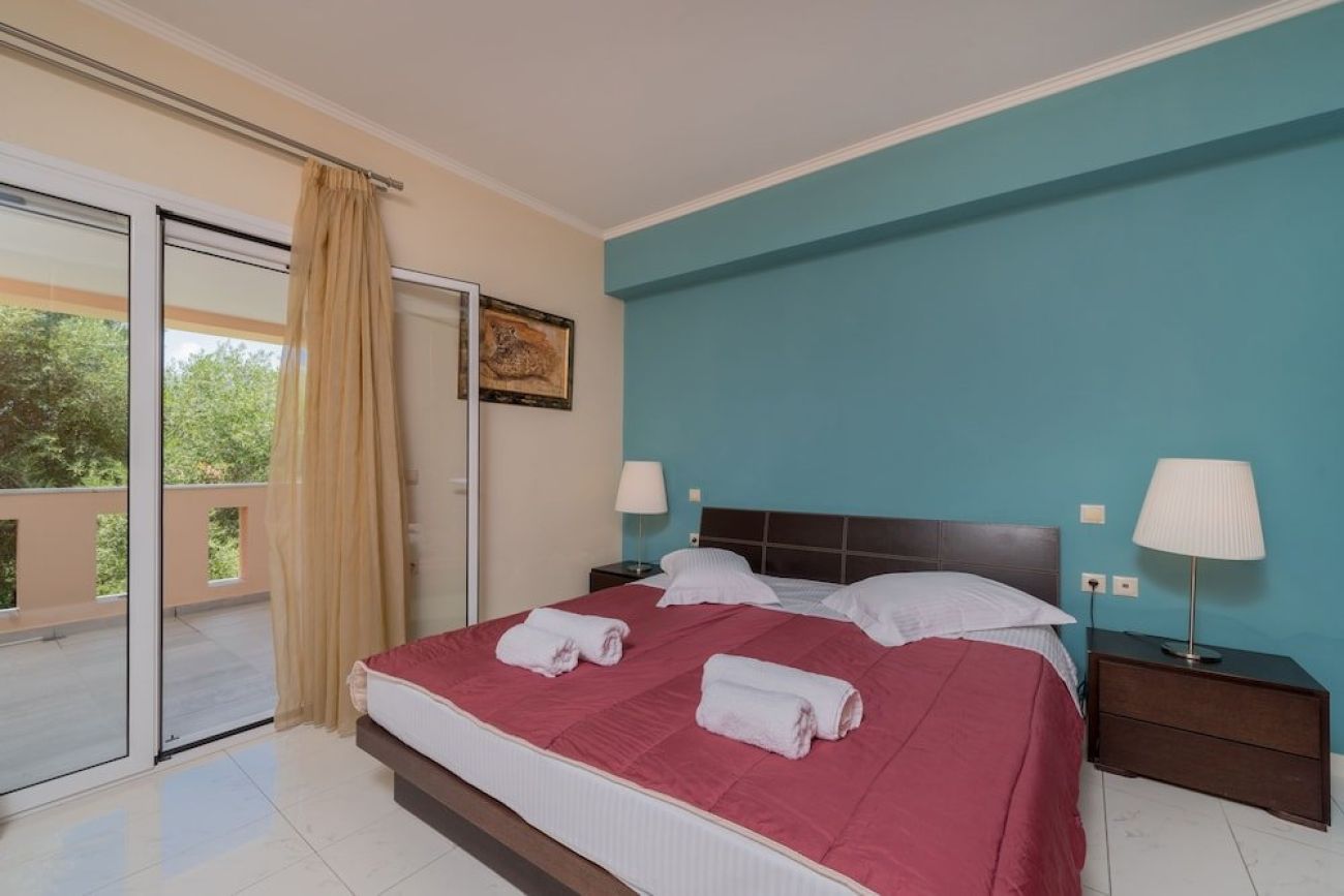 Leone Luxury Villas 4*