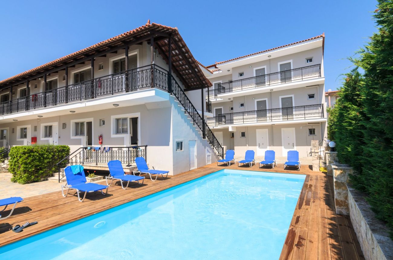 Karras Livin Zakynthos