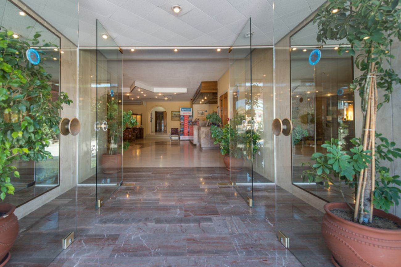 Astir Beach Hotel 3*