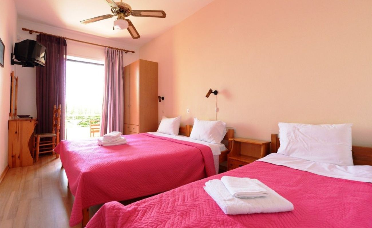 Pharos Rooms 3*