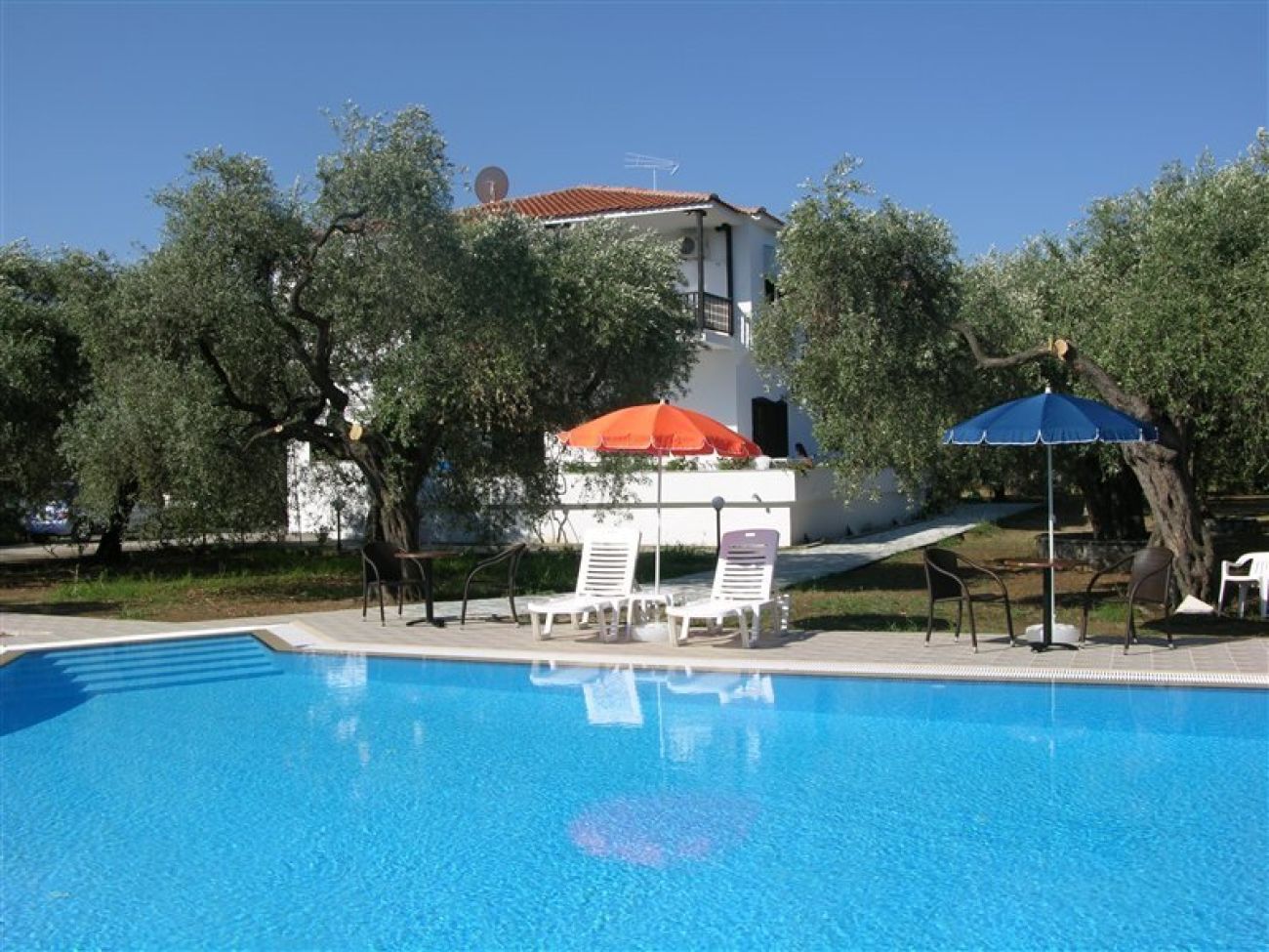 Nefeli Hotel 3*