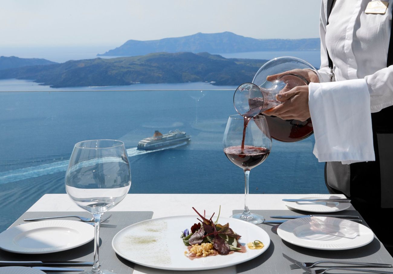 Petit Palace Suites 5*
