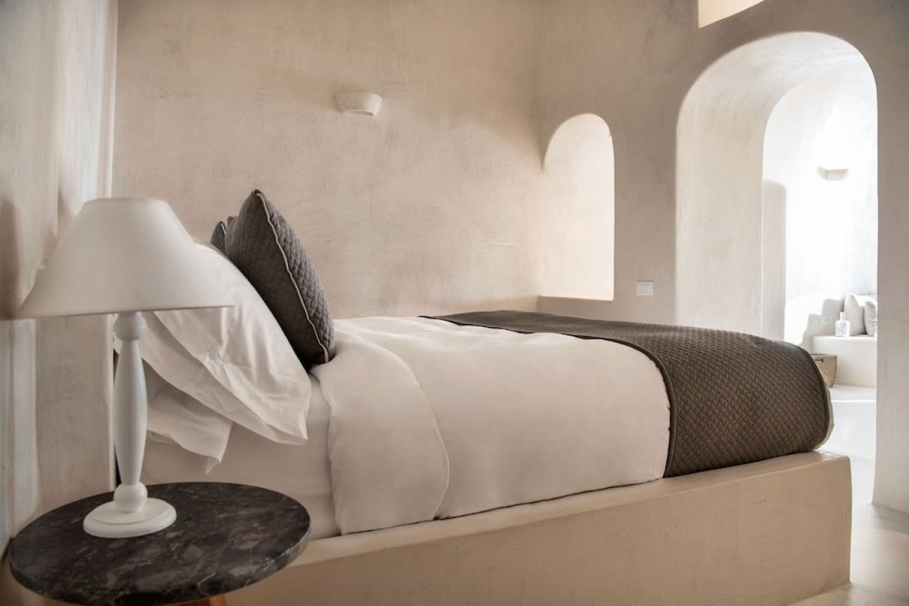 Villa Dusk and Dawn in Fira 4*