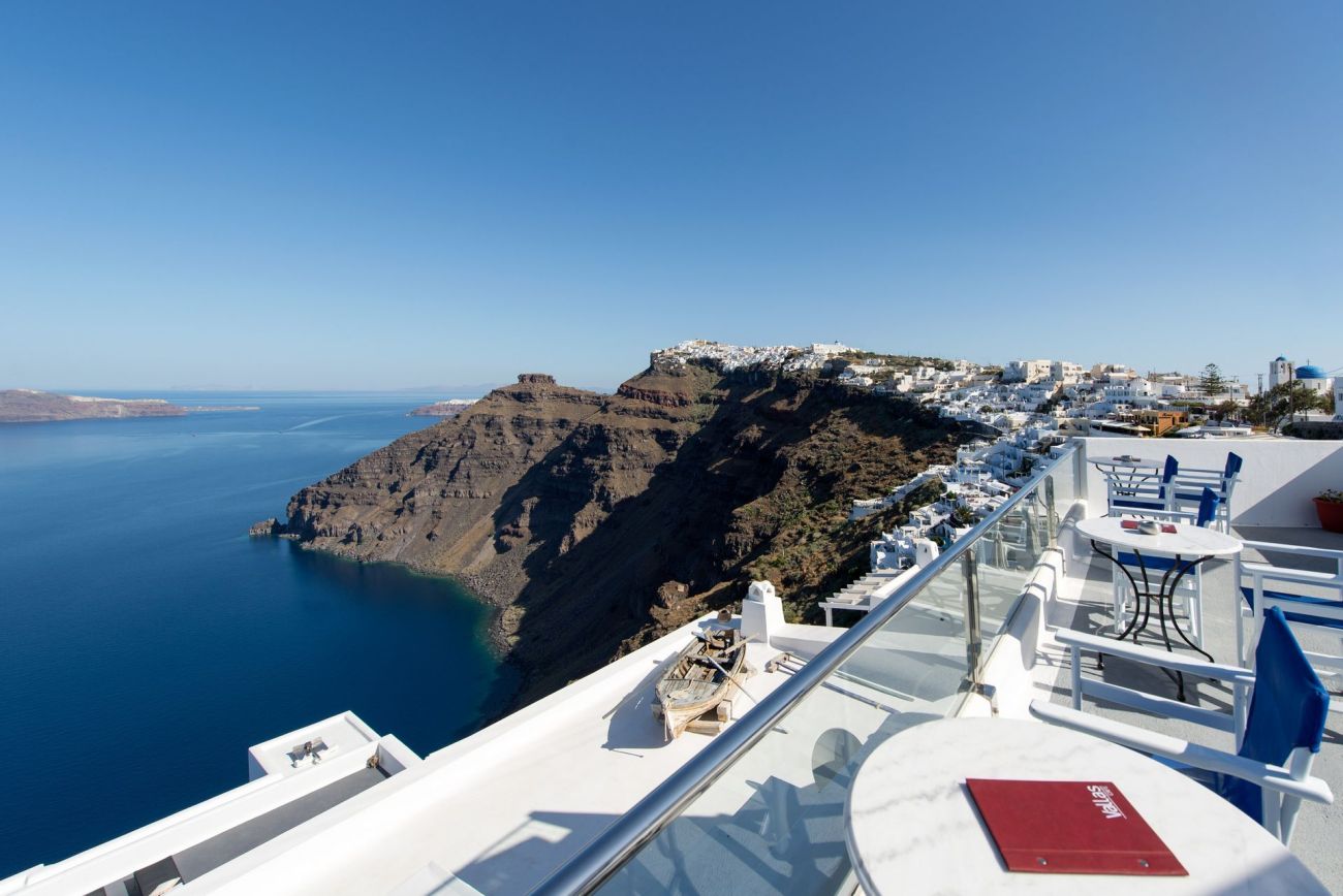 Vallas Apartments & Villas Santorini