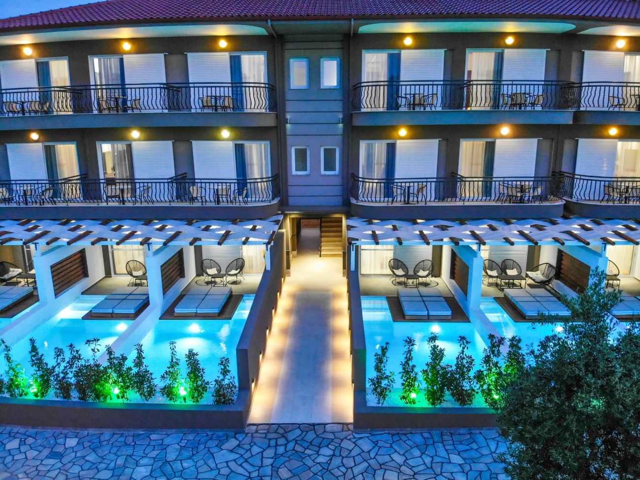 Royal Hotel and Suites 4*