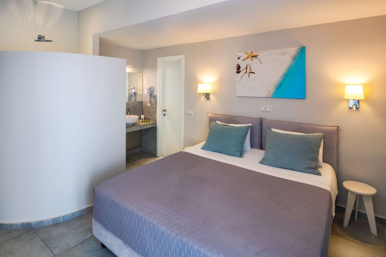 Fomithea Hotel Santorini 3*
