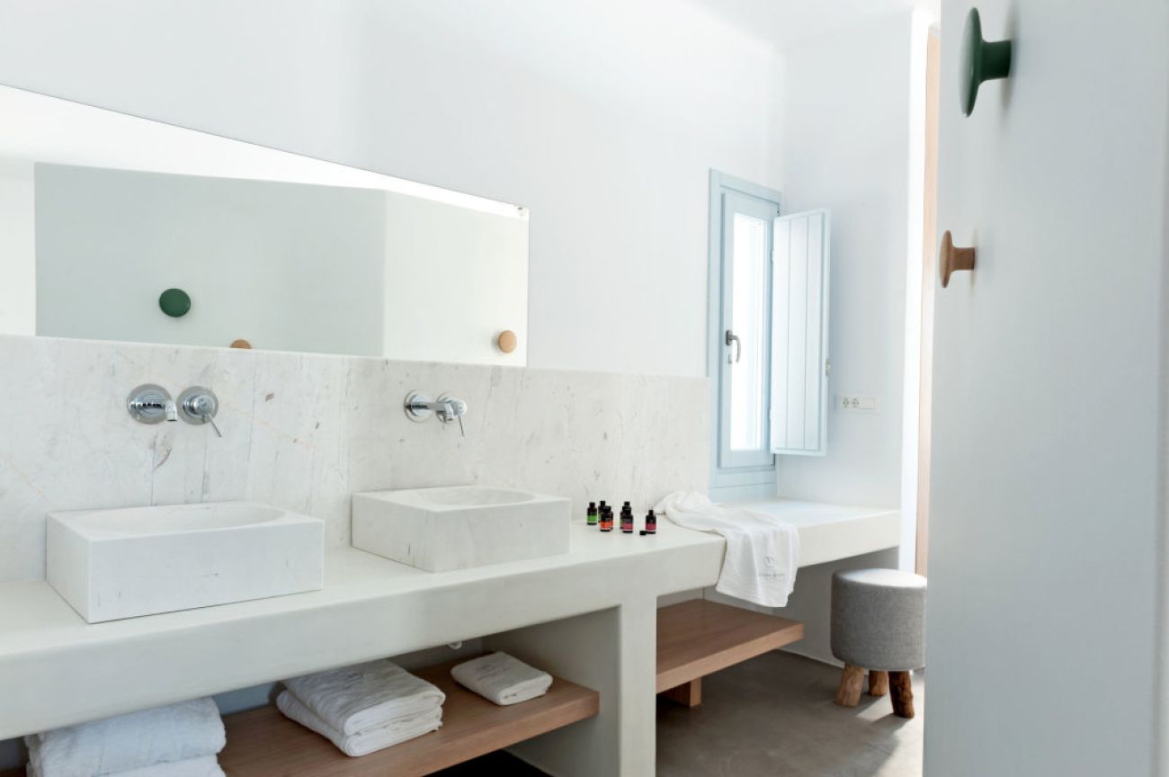 Santorini Heights 5*