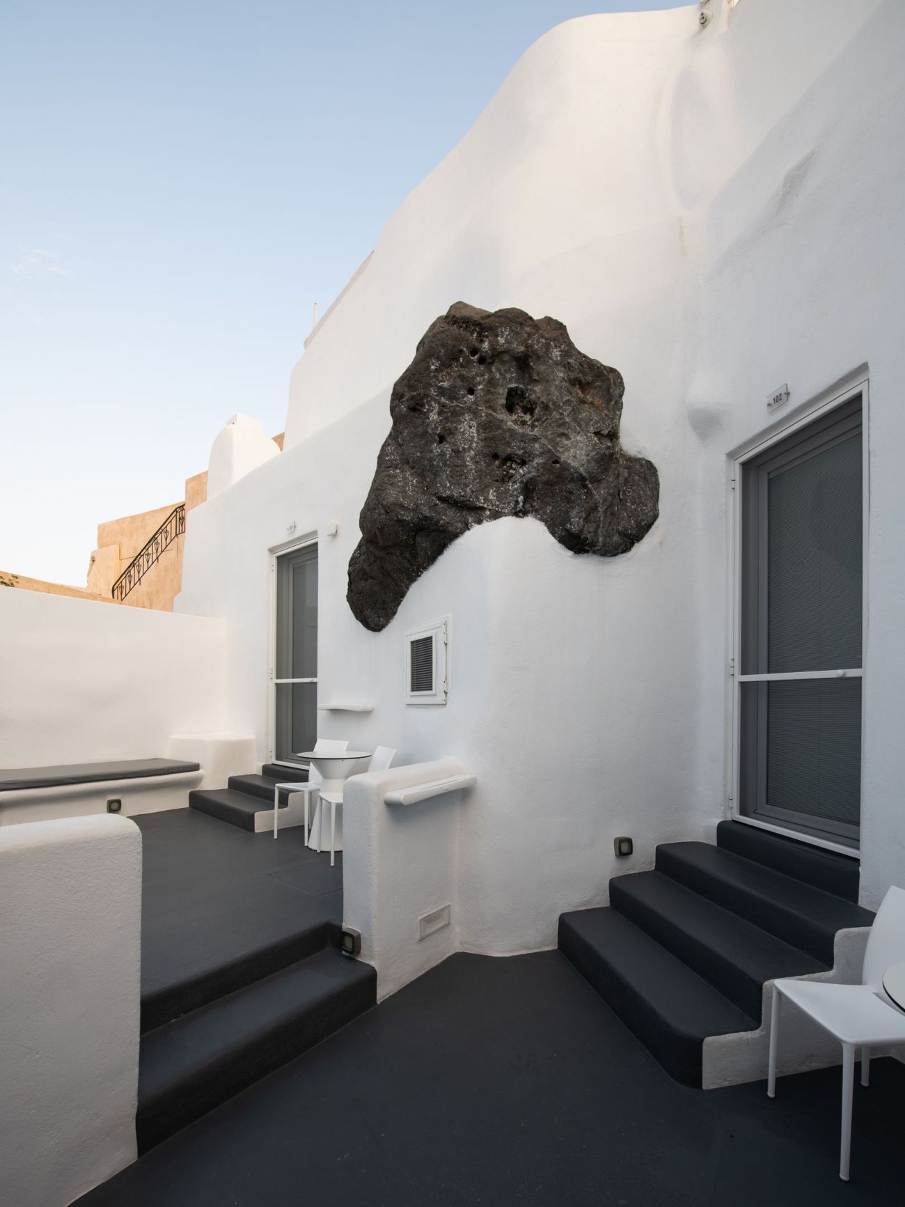 White Concept Caves 4*