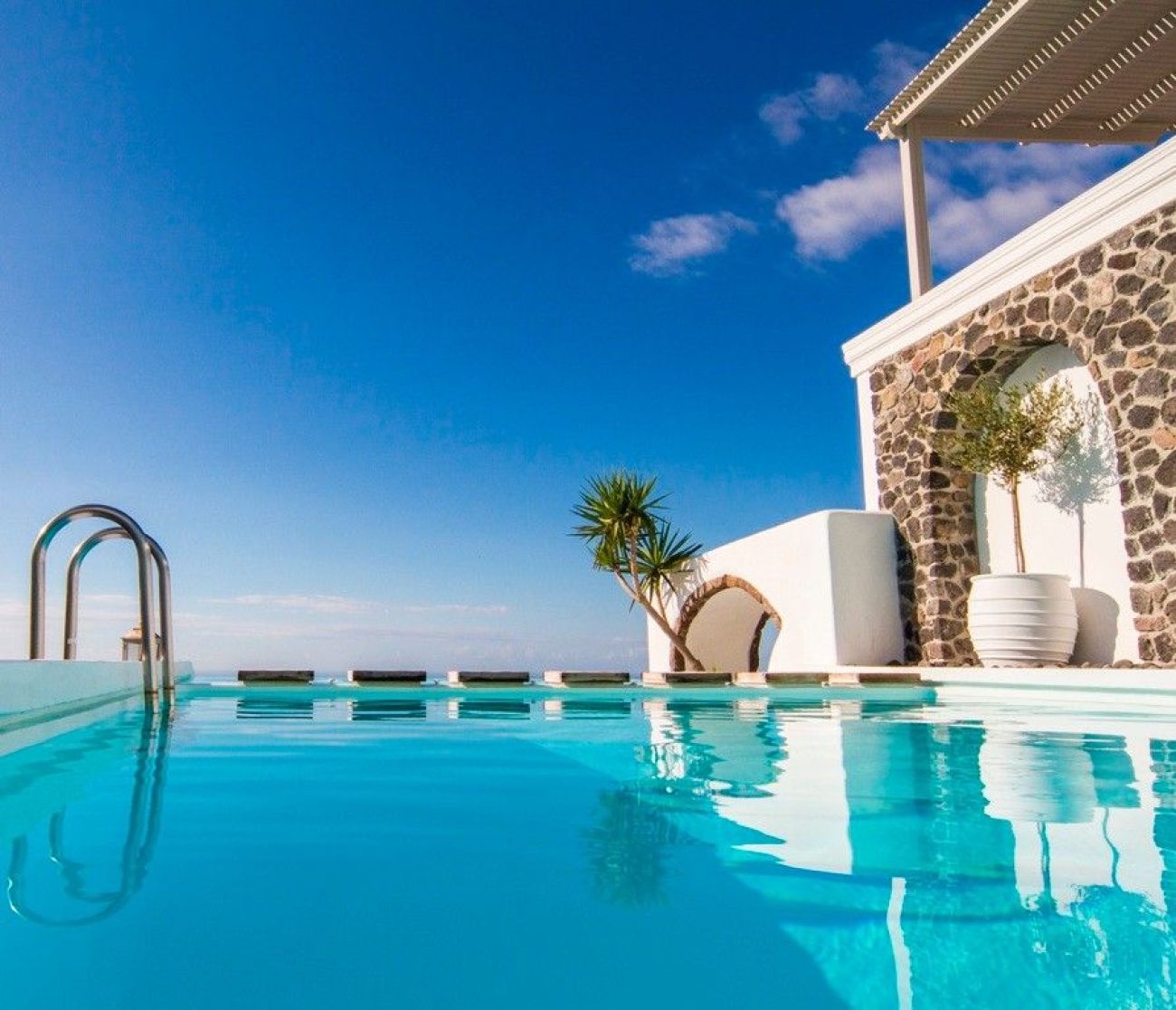 Iconic Santorini a boutique cave hotel 5*