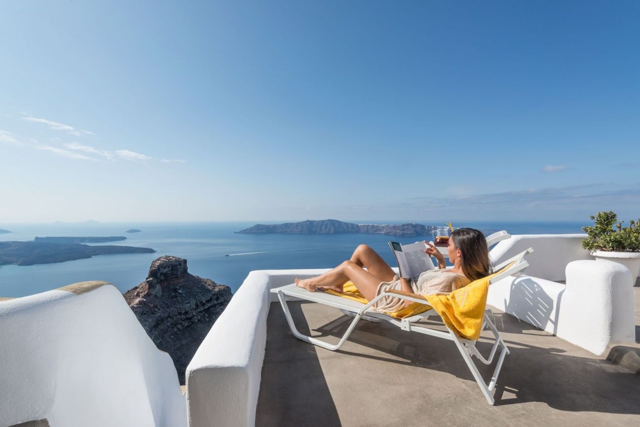Iliovasilema Suites Santorini 4*