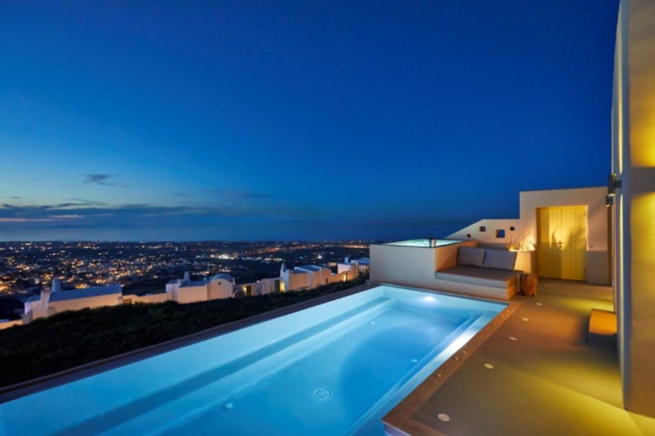 Santorini North Villas 3*