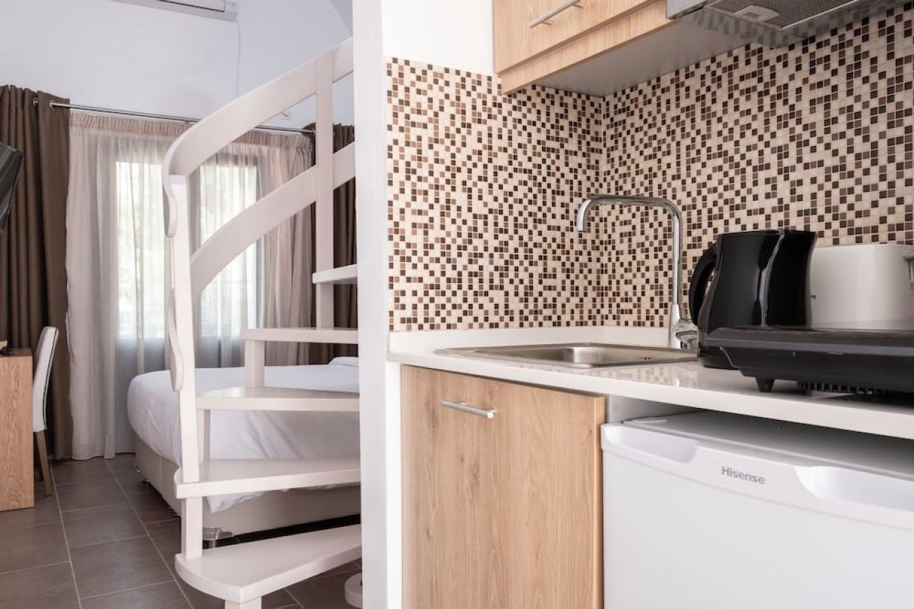 Tristhenia Hotel 3*