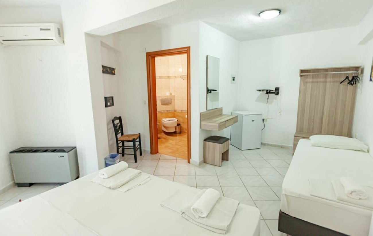 Tropical Hotel - Fourka 3*