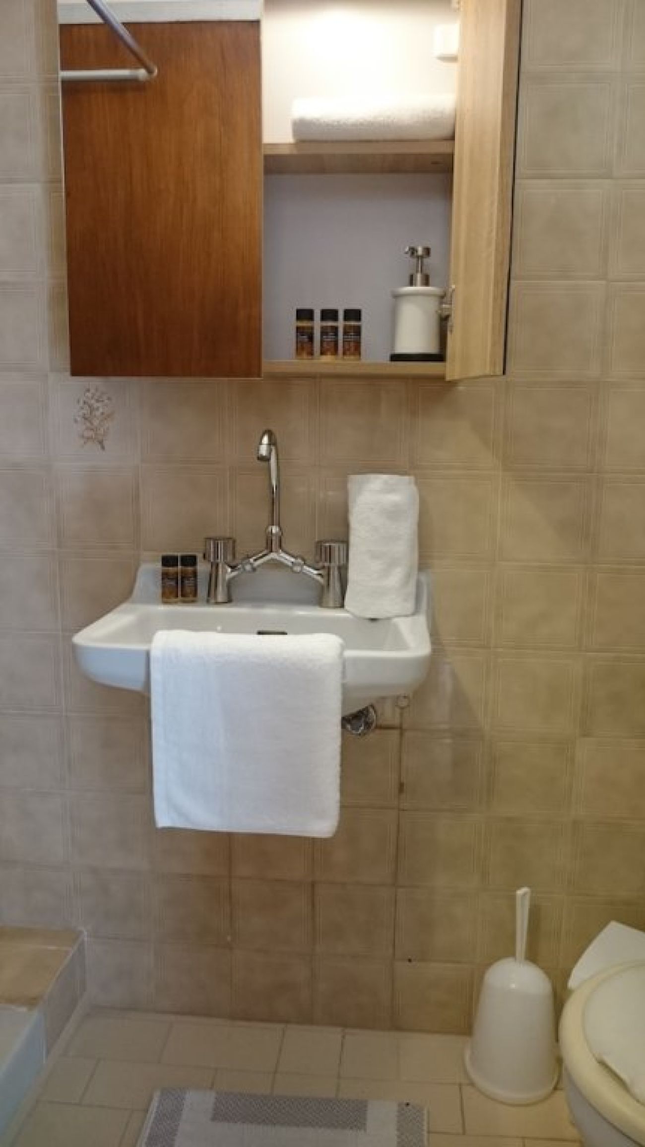 Aronis Apartments