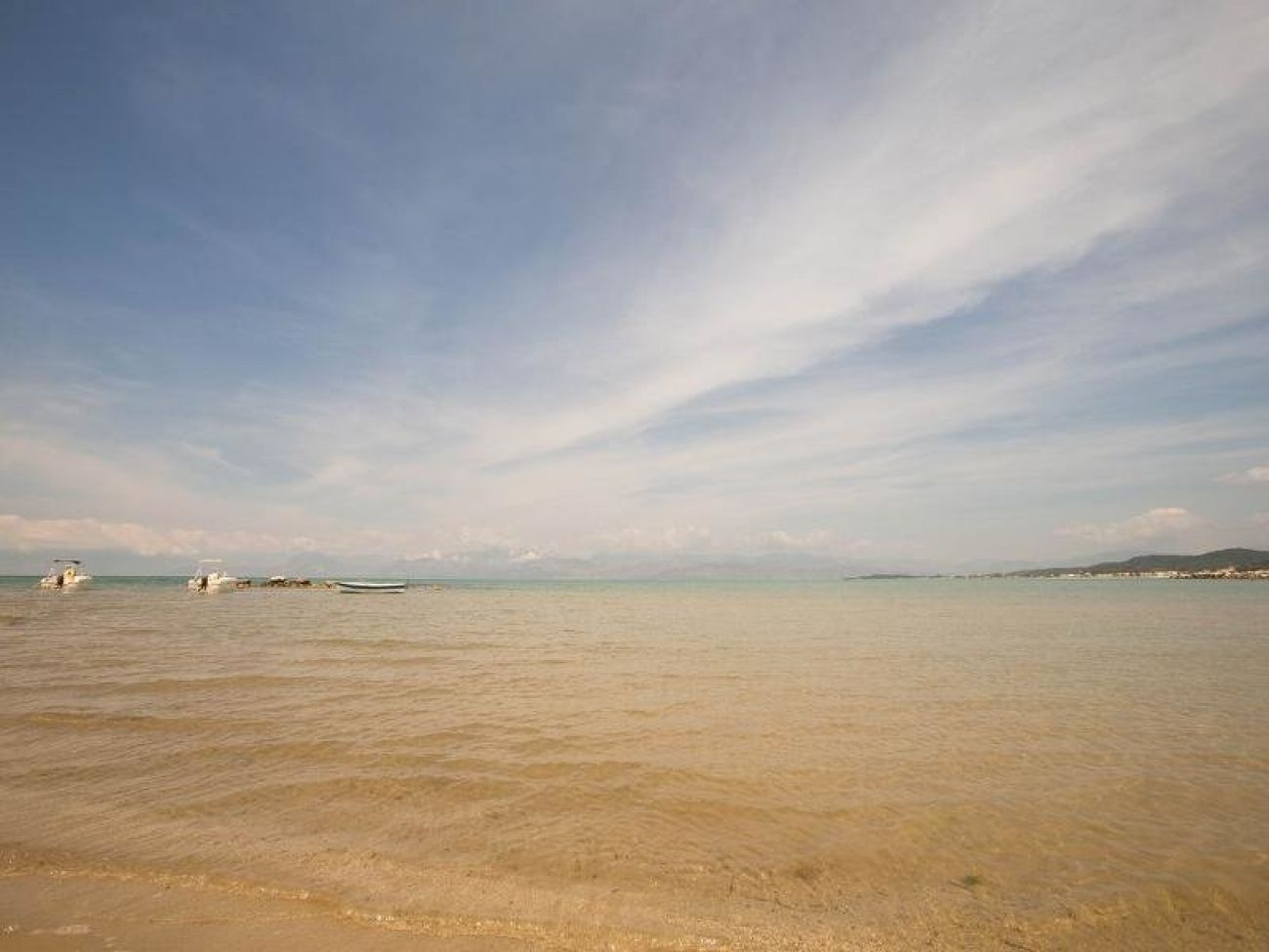 Paradise Village 3*