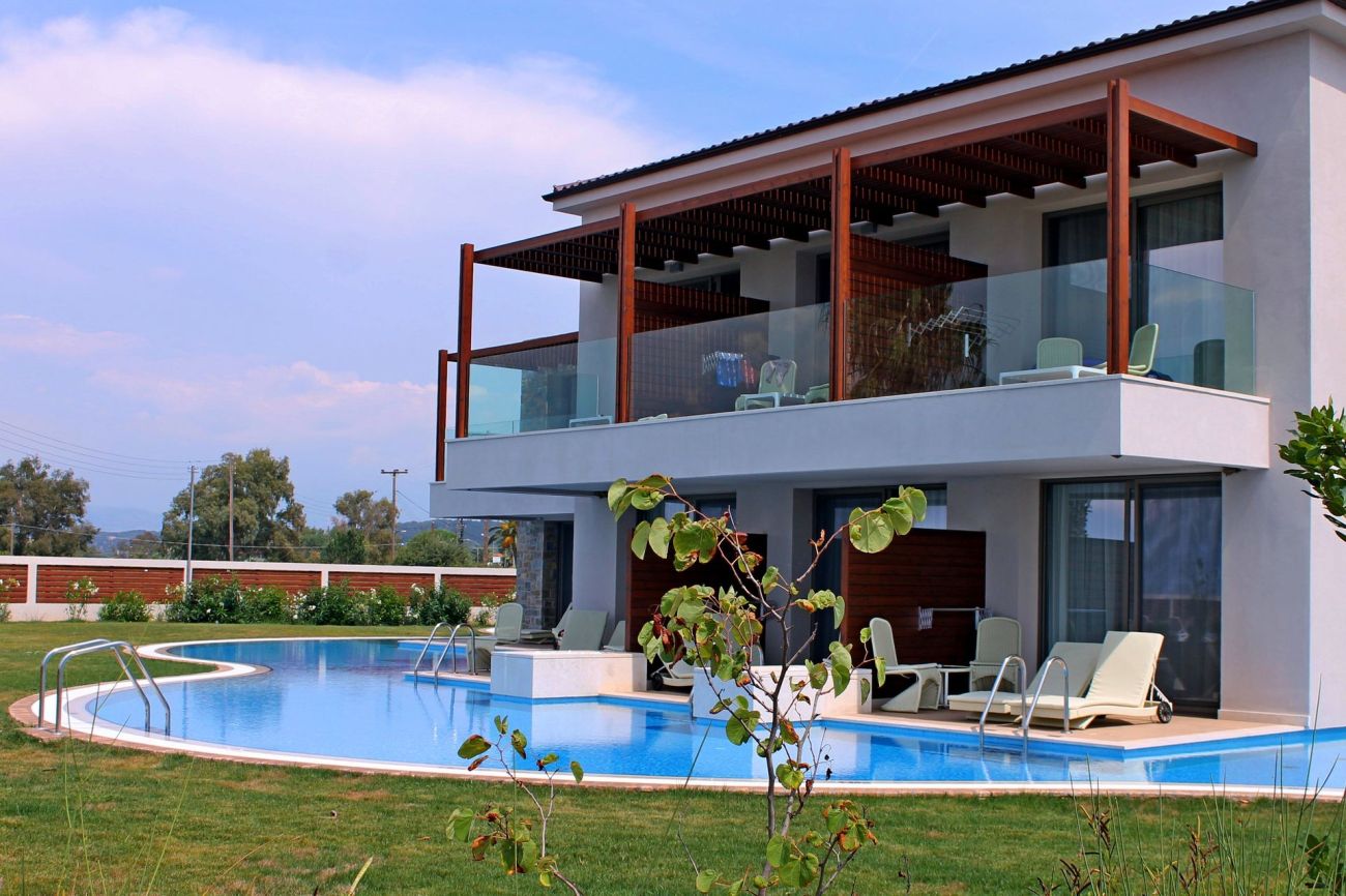 Almyros Beach Resort & Spa 5*