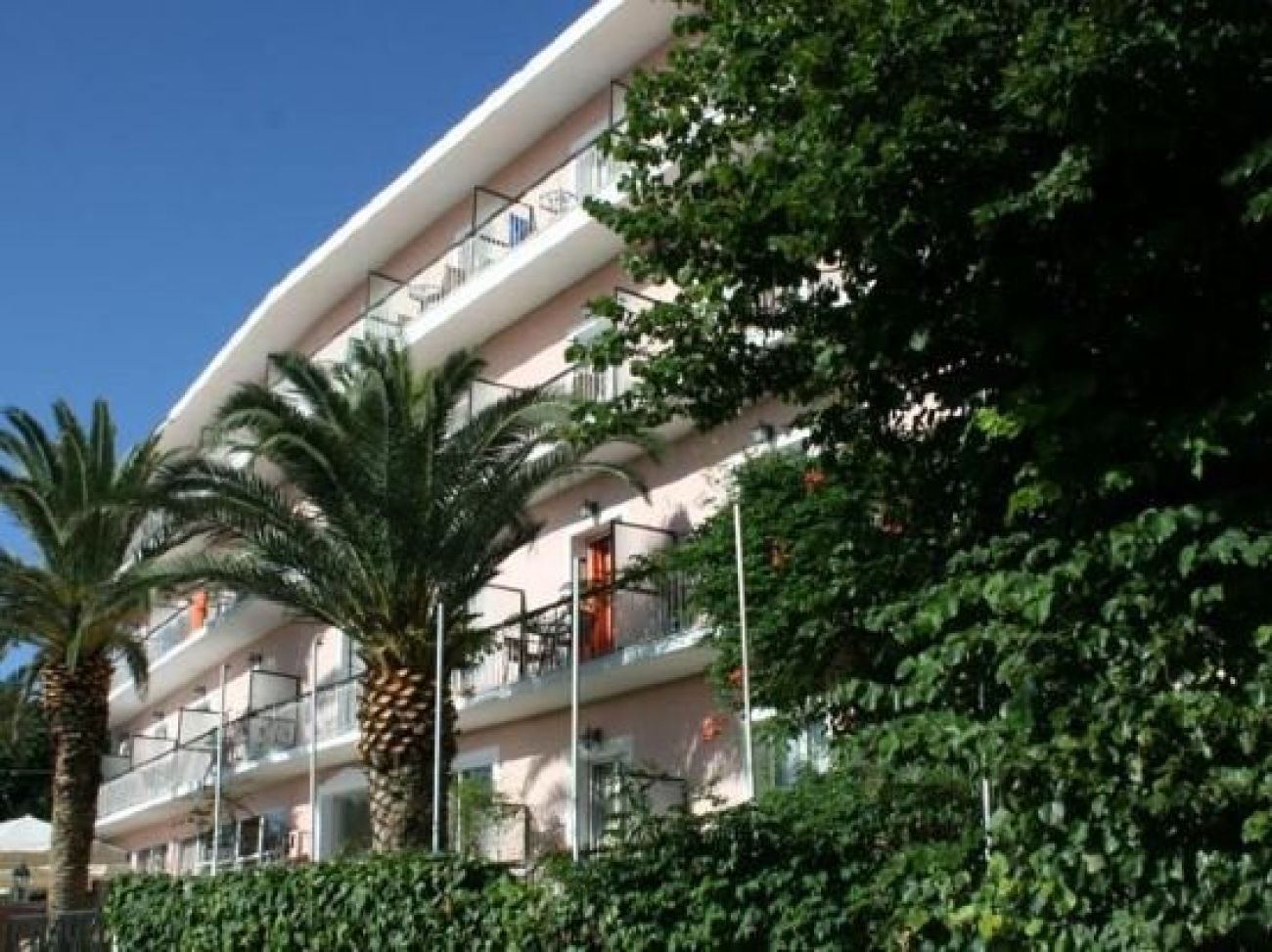 Aegli Hotel 2*