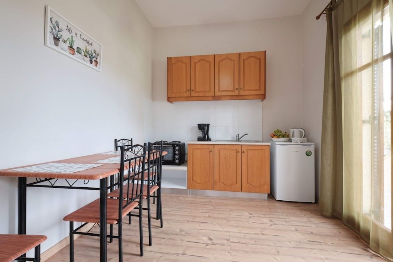 Olive Garden Studios & Apts 2*