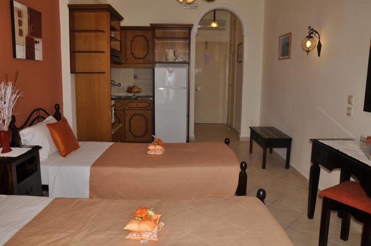 Mazis Apartments