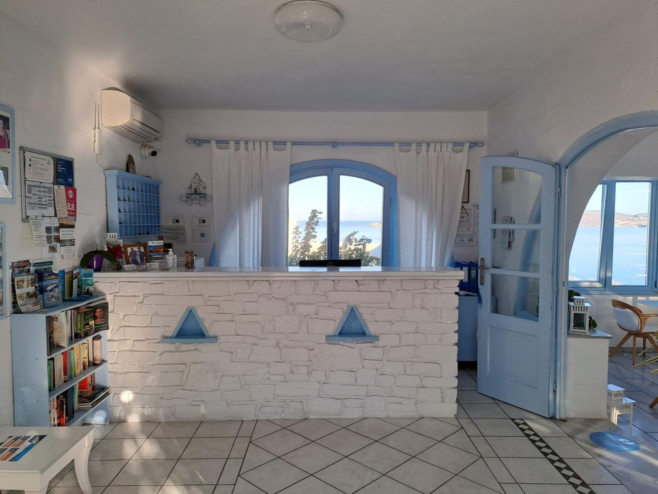 Stratos Apartments & Studios
